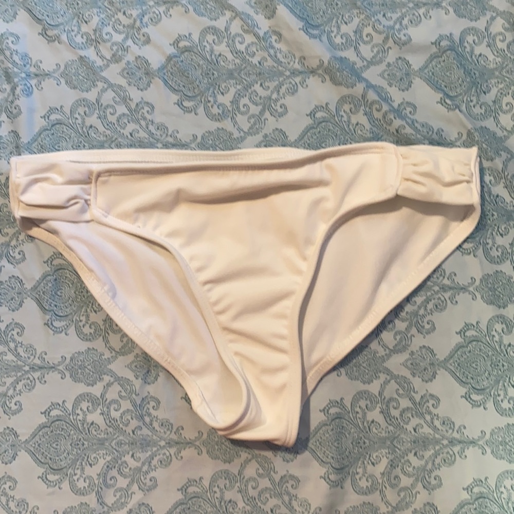 White bikini bottom never worn
